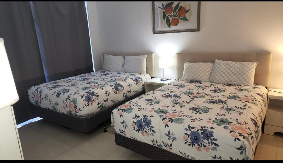 Stunning Penthouse Suite Waterfront 2Bd 2Ba Hallandale Beach Extérieur photo