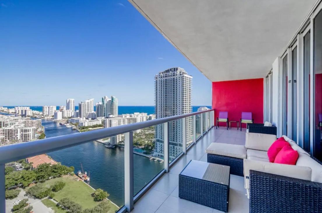 Stunning Penthouse Suite Waterfront 2Bd 2Ba Hallandale Beach Extérieur photo